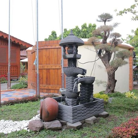 Dem Ayem Heritage Guest House Yogyakarta Esterno foto