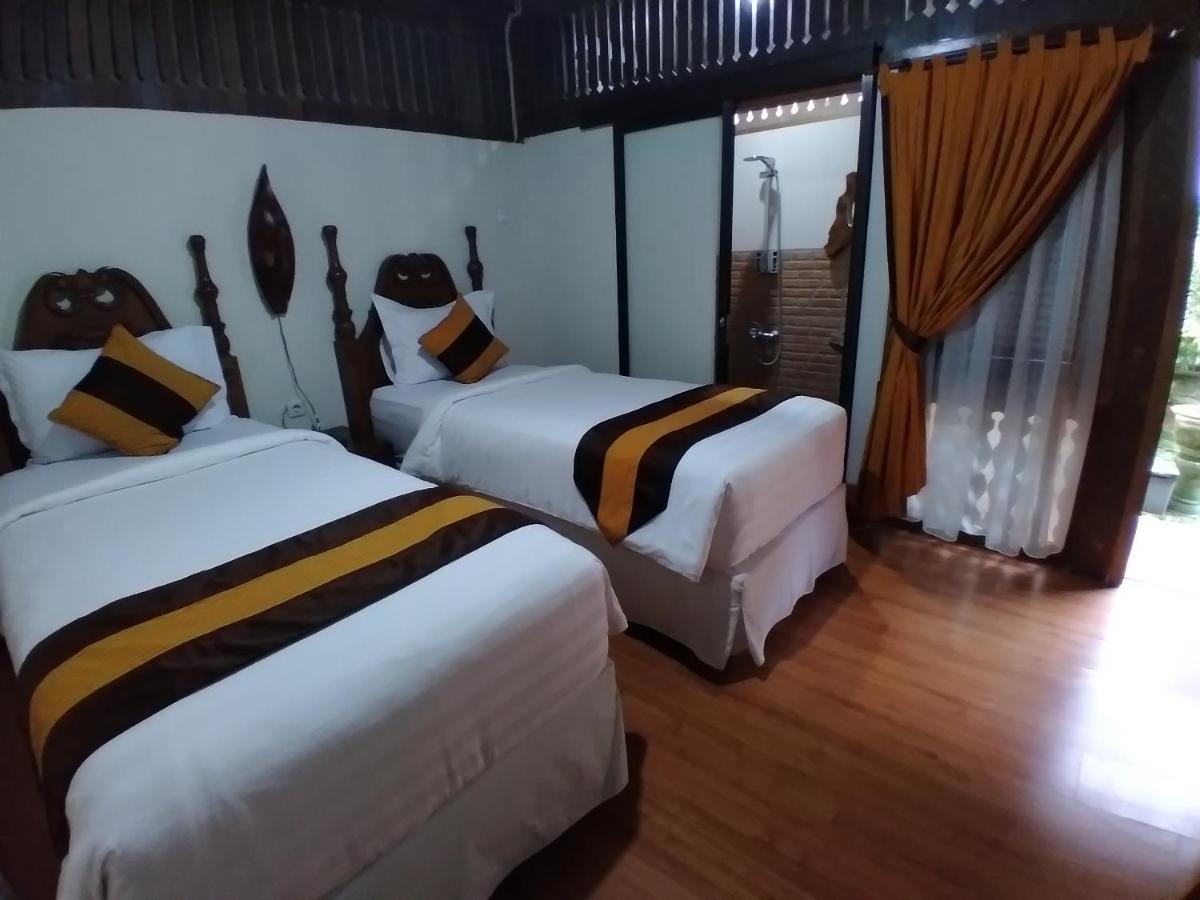 Dem Ayem Heritage Guest House Yogyakarta Esterno foto