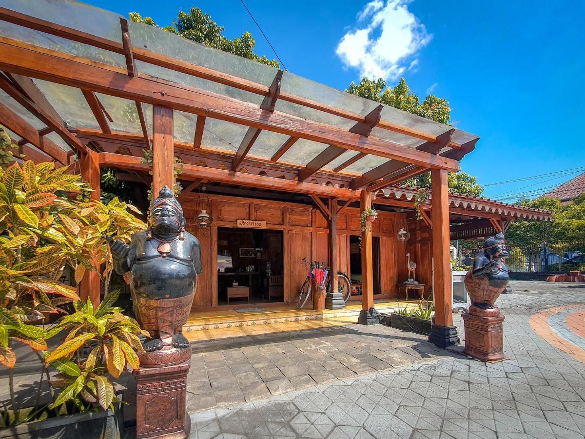Dem Ayem Heritage Guest House Yogyakarta Esterno foto